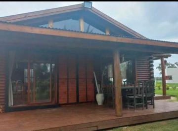 Casa de 1 ambiente, La Plata · Prados de La Vega - Estilo Cabaña - 3 Dorm C/pileta
