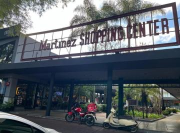 Local comercial · 40m² · Av del Libertador y Vicente Lopez - Zona Inmejorable