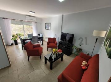 Departamento · 54m² · 2 Ambientes · 1 Cochera · Semipiso de 2 Dorm. con Cochera en Venta – Zona Plaza Rocha