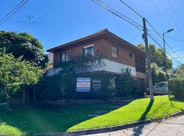 Casa · 155m² · 4 Ambientes · 2 Cocheras · Venta Casa en San Carlos