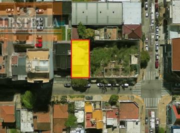 Terreno · 169m² · 5 Ambientes · 2 Cocheras · Lote Comercial 207 m² - Casa C/ 2 Cocheras y Local a Refaccionar o Demoler - S. Justo (Ctro)