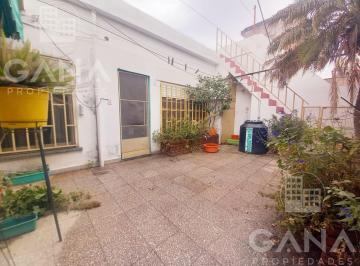 Casa · 87m² · 5 Ambientes · 1 Cochera · Venta de Casa 2 Dorm. Cochera Patio Apto Credito