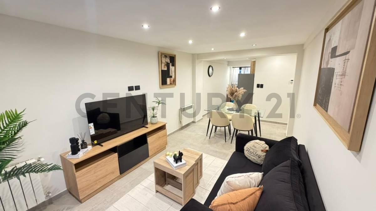 Depto 3 amb, 57m² en 7° piso con balcón — Centro