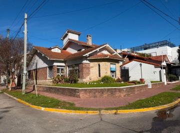 Casa de 4 ambientes, Quilmes · Casa de 4 Ambientes en Alquiler con Garage y Parrilla en Quilmes