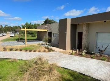 Casa · 180m² · 5 Ambientes · 2 Cocheras · Alquiler Temporario Costa Esmeralda