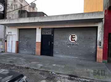 Bodega-Galpón · 300m² · Venta Galpón 300 m² Fondo con Parque Frente a Av Crovara en Tablada