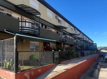 Departamento de 2 ambientes, Moreno · Departamento 2 Ambientes con Cochera y Jardín en Barrio Cerrado Hogar Obrero.