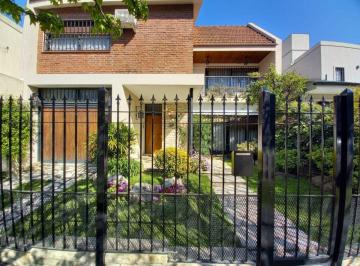 Casa de 4 ambientes, Morón · Venta Casa 4 Ambientes con Jardín en Castelar Cod6318