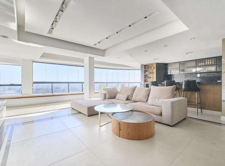 Departamento · 366m² · 6 Ambientes · 2 Cocheras