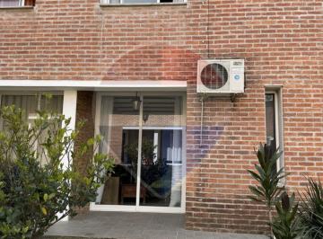 Casa · 48m² · 4 Ambientes · 1 Cochera · Casa 2 Dorm. en Coopertativa Frente Al Cerp