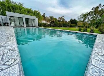 Casa · 278m² · 5 Ambientes · Venta Casa 4 Ambientes con Parque y Pileta en Haras del Sur I