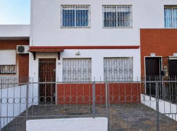 Casa · 60m² · 4 Ambientes · Alquiler Casa 2 Dorm. + Servicio en Buceo