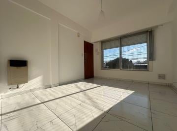 Departamento · 43m² · 3 Ambientes · Departamento 3 Ambientes en Alquiler en Lanús Este