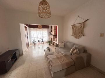 Casa · 100m² · 5 Ambientes · Venta Casa 3 Dor en B° Jardin Apta Credito