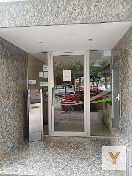 Departamento 2 dorm, 50m² en piso alto con balcón — Corrientes y Bolívar