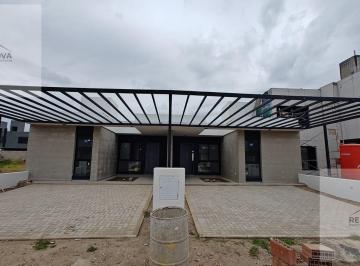 Casa · 150m² · 5 Ambientes · 1 Cochera · Duplex Premium en Solares de Manantiales!