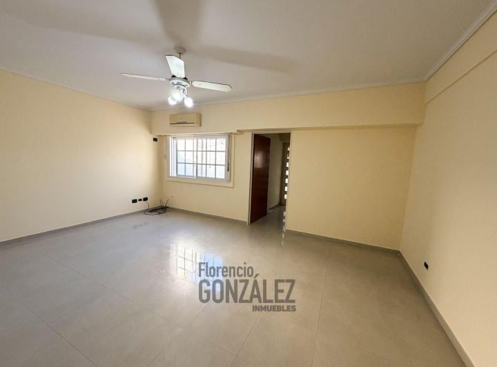 Alquiler Departamento Dos Ambientes con Patio