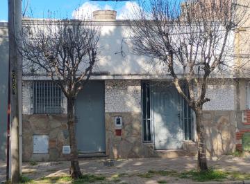 Casa de 3 ambientes, Rosario · Casa en Venta Sobre Calle Salvá – Excelente Oportunidad