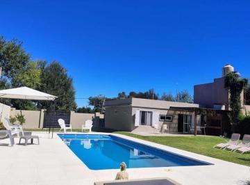 Casa · 50m² · 3 Ambientes · 2 Cocheras · Casa a Estrenar en Venta en Pilar