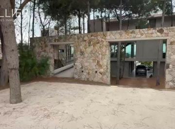 Casa · 350m² · 7 Ambientes · 1 Cochera · Casa en Alq. Temporario en Maritimo I, Costa Esmeralda, Costa Atlántica