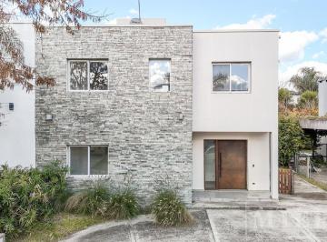 Casa · 135m² · 5 Ambientes · Casa en Venta en Los Olivares