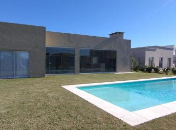 Casa · 205m² · 5 Ambientes · 4 Cocheras · Casa en Venta 5 Ambientes en El Canton - Escobar