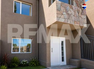 PH · 160m² · 6 Ambientes · Venta Duplex 3 Dorm. Bº Perticone