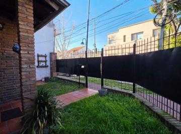 PH de 3 ambientes, Vicente López · Chalet en Una Planta Tipo PH