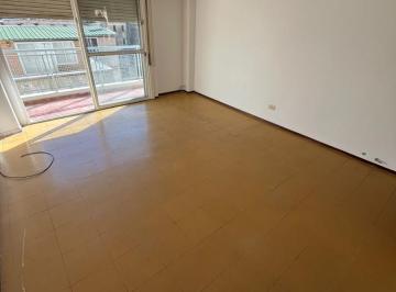 Departamento · 60m² · 4 Ambientes · Departamento Entre Rios Al 300