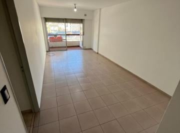 Departamento · 90m² · 7 Ambientes · 1 Cochera · Departamento Mitre Al 900