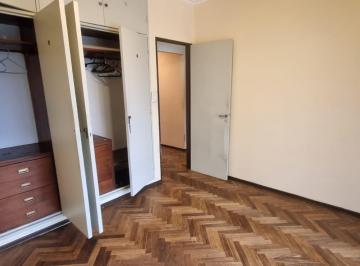 Departamento · 70m² · 3 Ambientes · Departamento Piso Completo Zona Monserrat