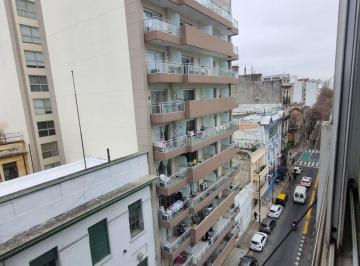 Departamento · 70m² · 3 Ambientes · Departamento Piso Completo Zona Monserrat