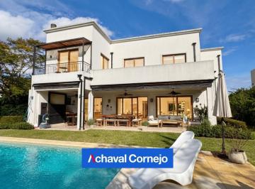 Casa · 308m² · 7 Ambientes · 6 Cocheras · Venta | Casa 4 Dorm. Pileta | Barrio Vistas