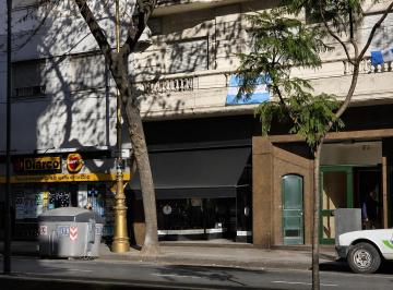 Local comercial · 77m² · Excelente Local. Muy Bien Ubicado, Sobre Av Montes de Oca