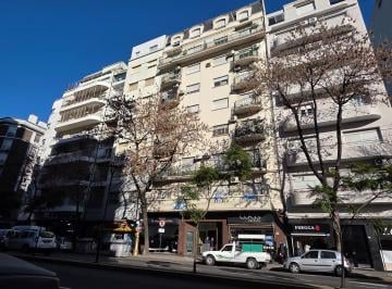 Local comercial · 78m² · 1 Ambiente · Excelente Local. Muy Bien Ubicado, Sobre Av Montes de Oca