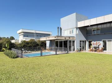 Casa · 319m² · 5 Ambientes · 8 Cocheras · Casa en Venta Country Praderas