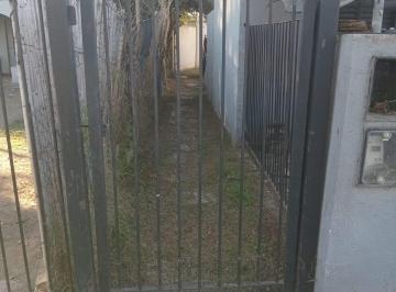 Casa de 2 ambientes, Córdoba · Casa con Jardin a 5 Cuadras de Donato Alvarez