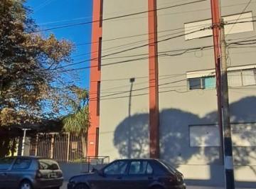Departamento · 70m² · 4 Ambientes · 2 Cocheras · Departamento 4 Ambientes Calle San Juan 3052
