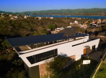 Casa · 400m² · 6 Ambientes · 2 Cocheras · Casa de Lujo, 3 Dorm., Pileta, Vista Al Lago. Villa del Lago