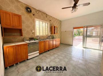 Casa de 3 ambientes, General San Martín · Casa 3 Ambientes con Jardin Apto Credito en Chilavert