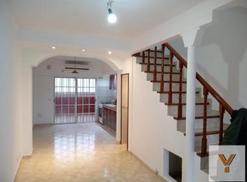 Casa · 90m² · 3 Ambientes · Casa en Alquiler - 2 Dorm. 2 Baños - 90 m - La Matanza