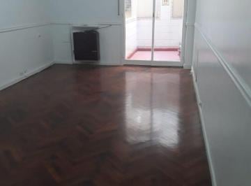 Departamento de 3 ambientes, Recoleta · Cerca de Facultades: Dos Dorm. Dos Baños con Patio. Contrafrente Tranquilo