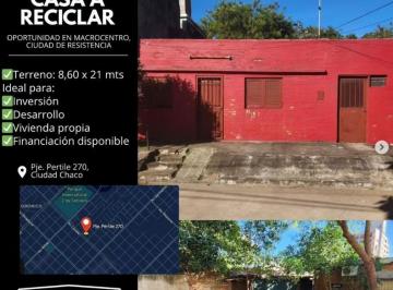Casa · 180m² · 3 Ambientes · Pje Pertile 270. Casa a Reciclar en Macrocentro