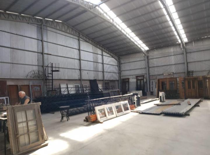 Bodega-Galpón · 414m² · 2 Ambientes