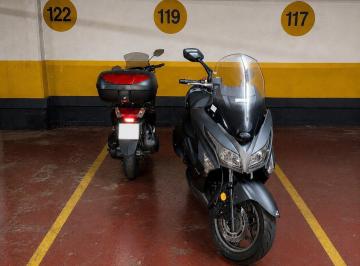 Garage · 7m² · Venta | Inversión en Recoleta | Cochera Para 2 Motos | Alto Potencial de Renta
