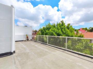 Casa · 225m² · 6 Ambientes · 1 Cochera · Casa con Jardín, Garaje, Terraza y Parrilla en Villa del Parque