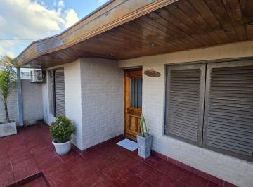 Casa · 90m² · 4 Ambientes · Casa en PH con Amplio Fondo + Depto - Lista Para Ir a Vivir - en Merlo, Bs. As.
