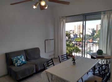 Departamento de 2 ambientes, Villa Devoto · Devoto Alquiler 2 Ambientes Amoblado. 40 m. Balcón Frances, A. Acond.