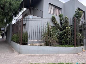 Casa · 4 Dormitorios · 1 Cochera · Alquiler Duplex 4 Dorm. Tres Cerritos