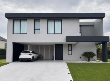 Casa · 185m² · 5 Ambientes · 4 Cocheras · Casa 5 Ambientes Alquiler Canning Fincas del Alba